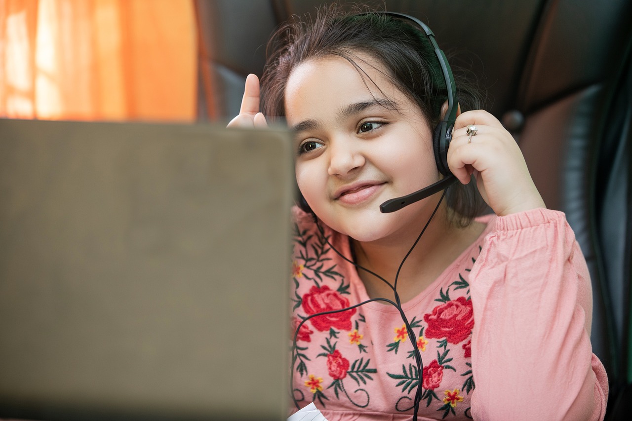 How to Leverage Online Courses for Skill Development and Productivity